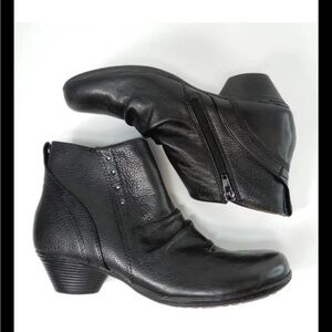 Cobb Hill Laurel ankle boots black leather 9.5 NEW